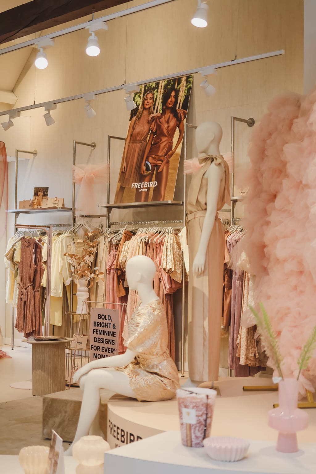 POP UP: FREEBIRD